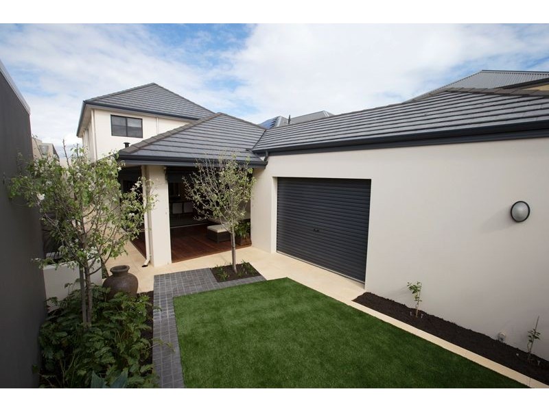 87 Delgado Parade, Iluka WA 6028