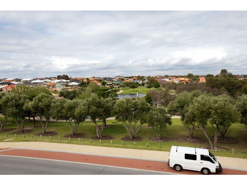 87 Delgado Parade, Iluka WA 6028