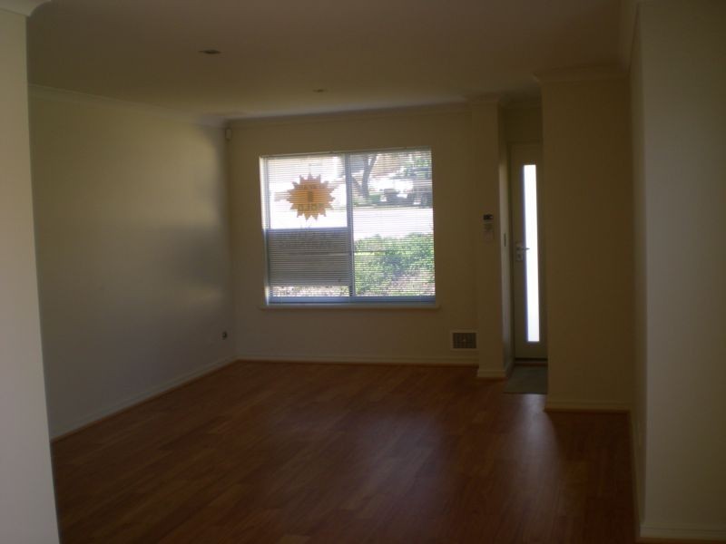 1/2 Lilacdale Road, Innaloo WA 6018