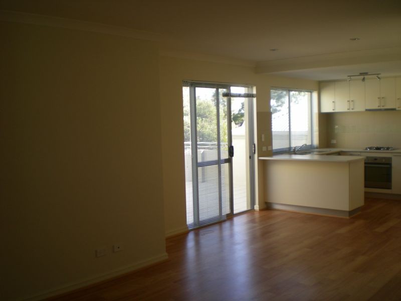 1/2 Lilacdale Road, Innaloo WA 6018