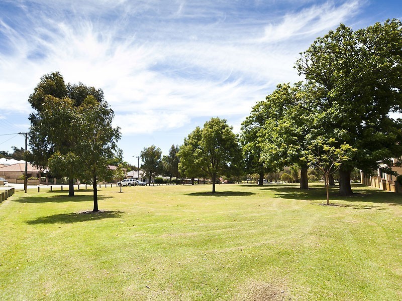 5 Selina Street, Innaloo WA 6018