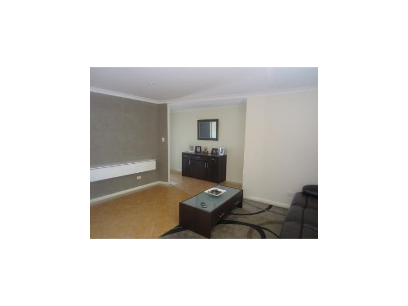 2/10 Nanson Way, Nollamara WA 6061