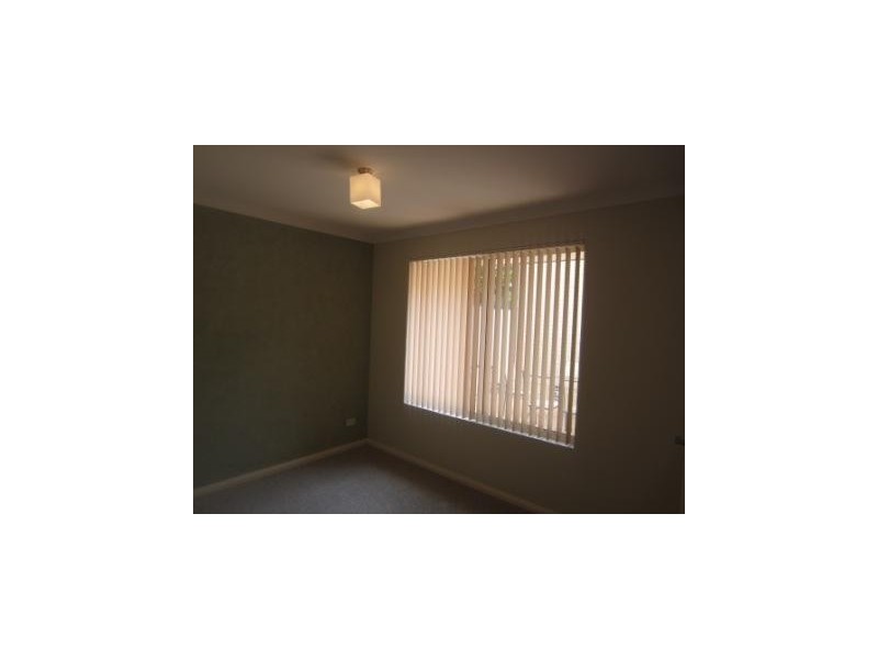 2/10 Nanson Way, Nollamara WA 6061