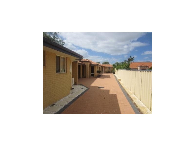 2/10 Nanson Way, Nollamara WA 6061