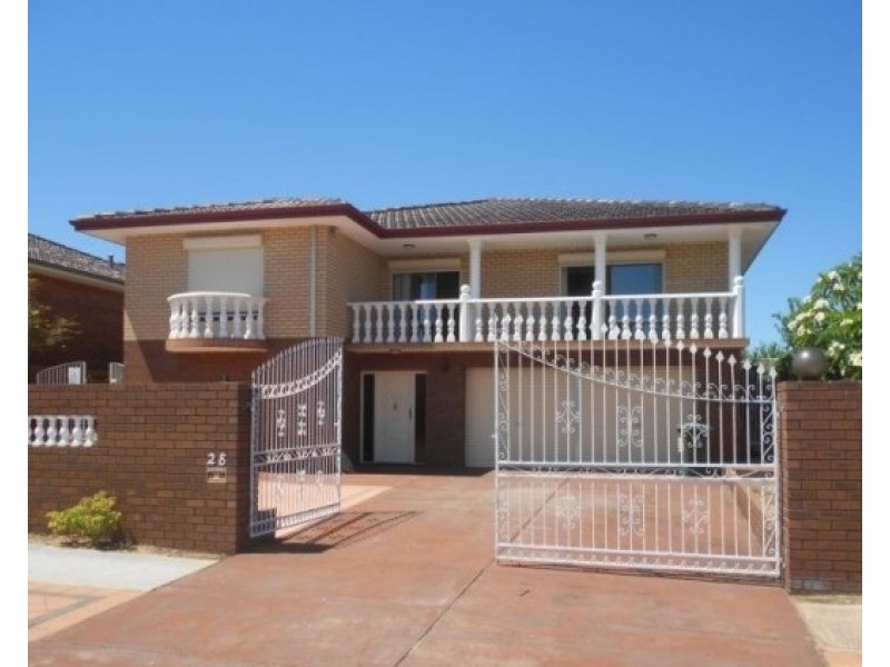 28 Corella Street, Stirling WA 6021