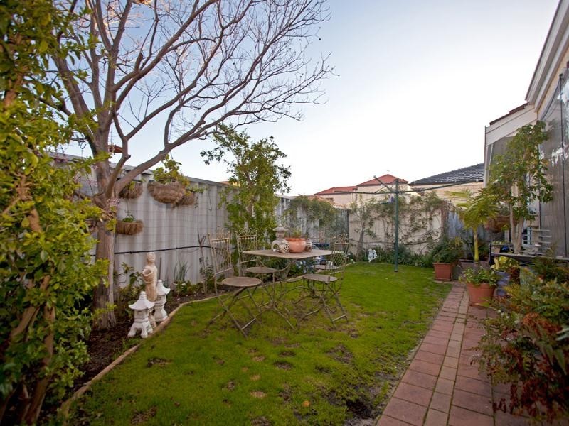 21 Santarosa Way, Stirling WA 6021