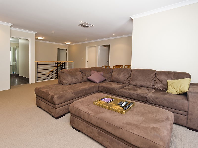 10 Worner Crescent, Karrinyup WA 6018