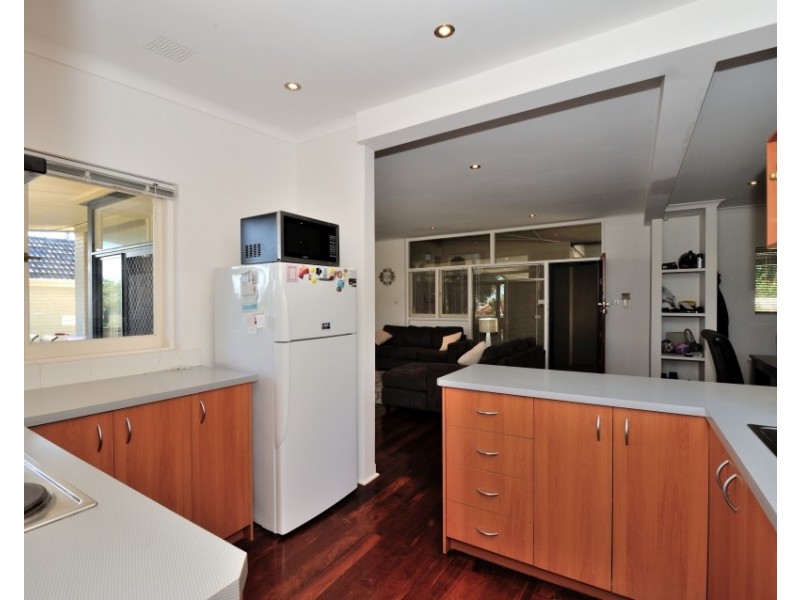 Doubleview WA 6018