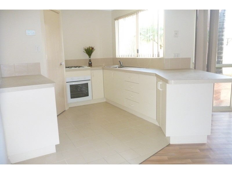 2/166 Odin Road, Innaloo WA 6018