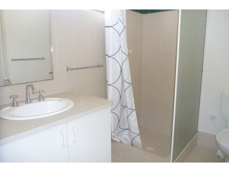 2/166 Odin Road, Innaloo WA 6018