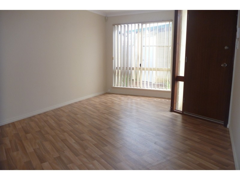 2/166 Odin Road, Innaloo WA 6018