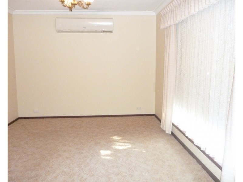 6 Defoe Court, Kingsley WA 6026