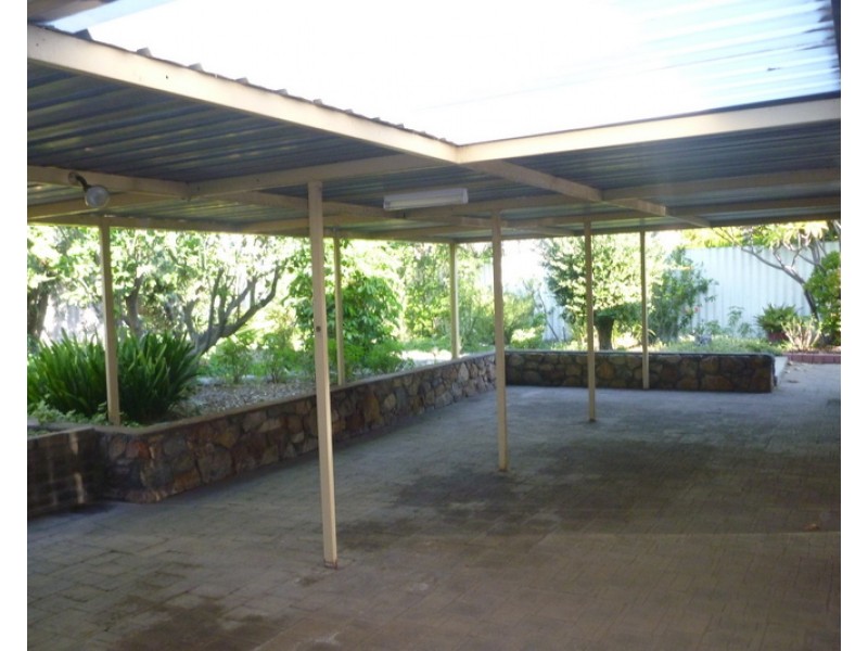 6 Defoe Court, Kingsley WA 6026