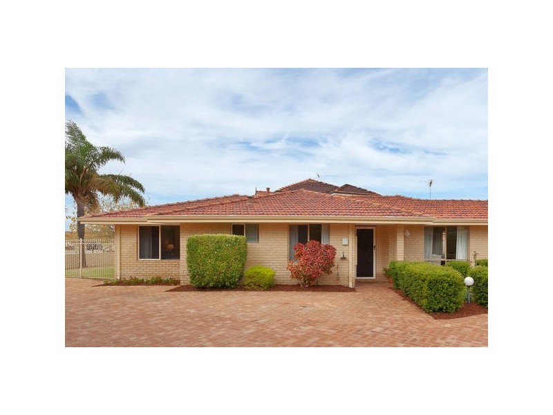 1/17 Lorikeet Court, Stirling WA 6021