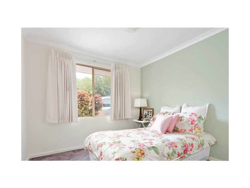 1/17 Lorikeet Court, Stirling WA 6021