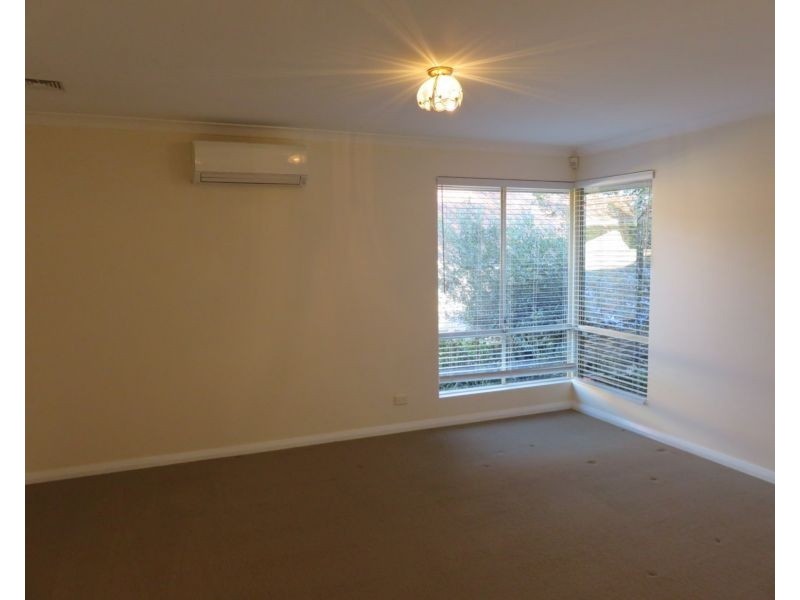 2/40 Albemarle Street, Doubleview WA 6018