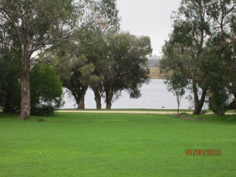 7/5 Waterway Court, Churchlands WA 6018