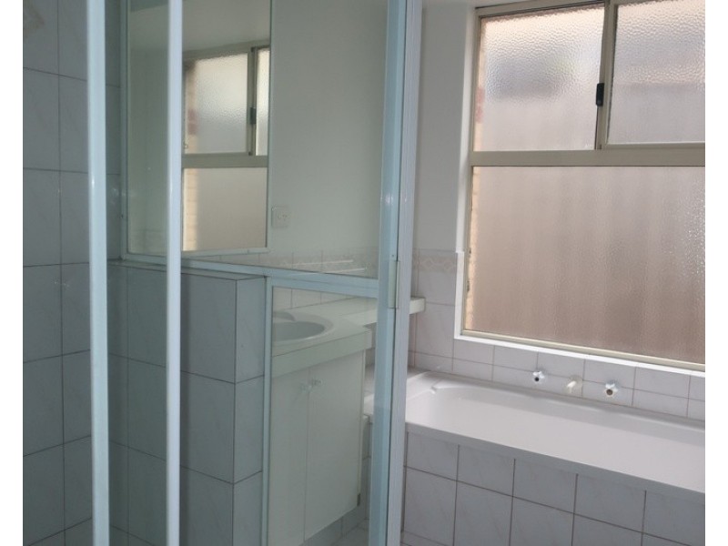 2/170 Grand Promenade, Doubleview WA 6018