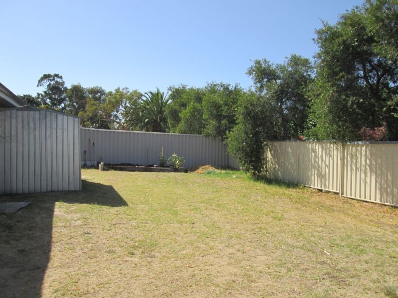 20E Roxwell Way, Girrawheen WA 6064