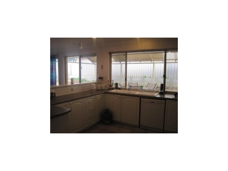 26 Carnock Way, Kinross WA 6028