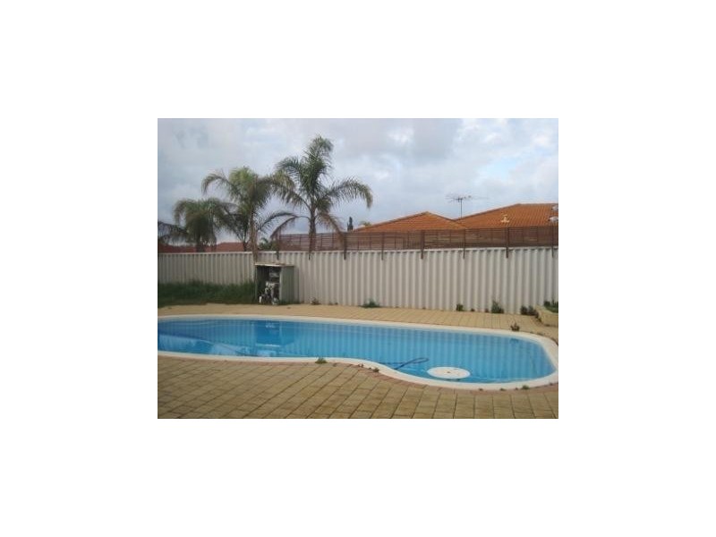 26 Carnock Way, Kinross WA 6028