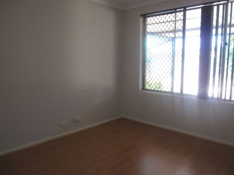 13 Hollingsworth Avenue, Koondoola WA 6064