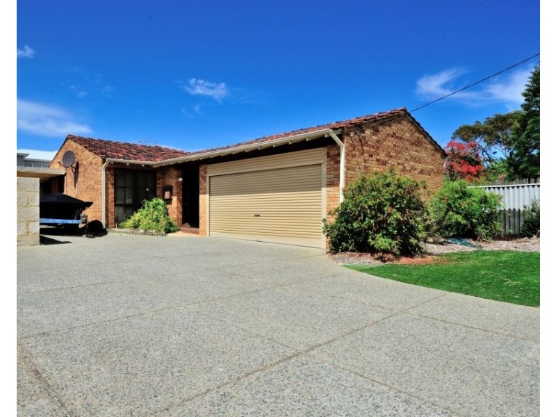 62 Lynn Street, Trigg WA 6029