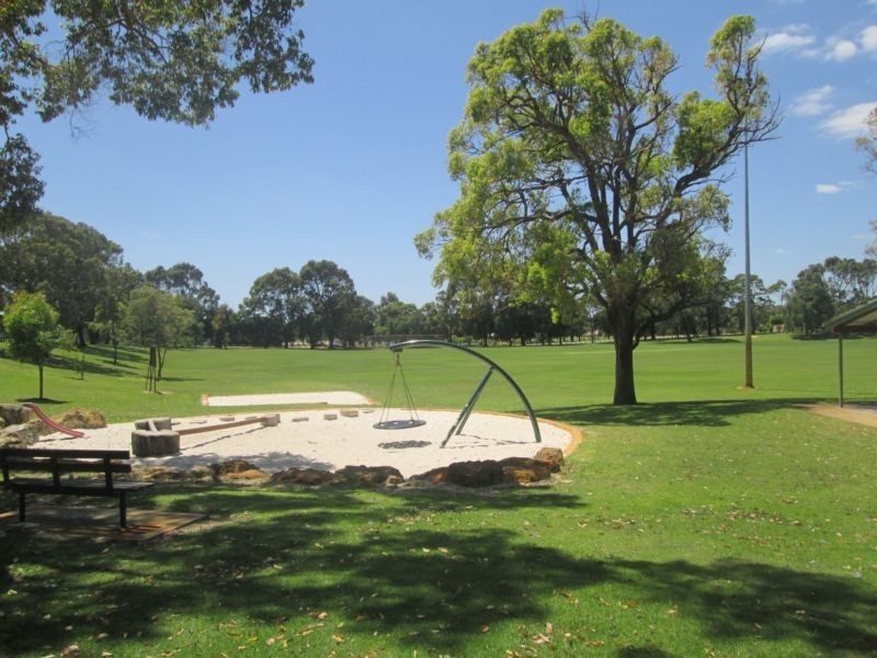 A/27 Bartlett Crescent, Karrinyup WA 6018