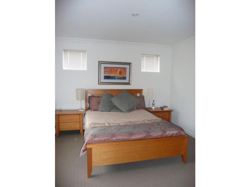 8A Dunster Road, Innaloo WA 6018