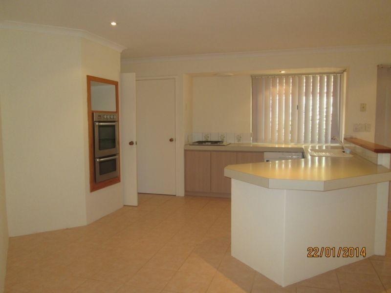 82 Kinross Drive, Kinross WA 6028