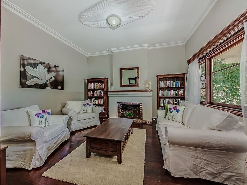 172 Grand Promenade, Doubleview WA 6018