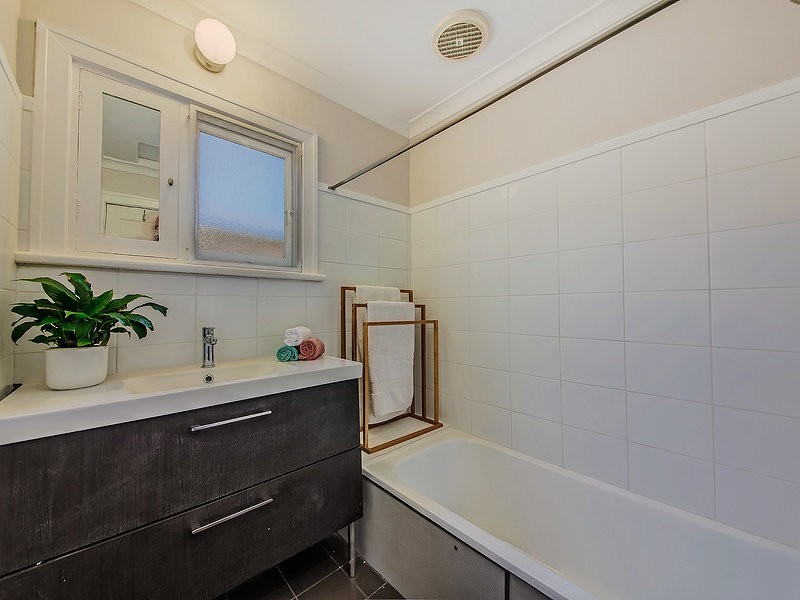 172 Grand Promenade, Doubleview WA 6018