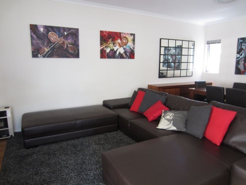 1/4 Langley Place, Innaloo WA 6018