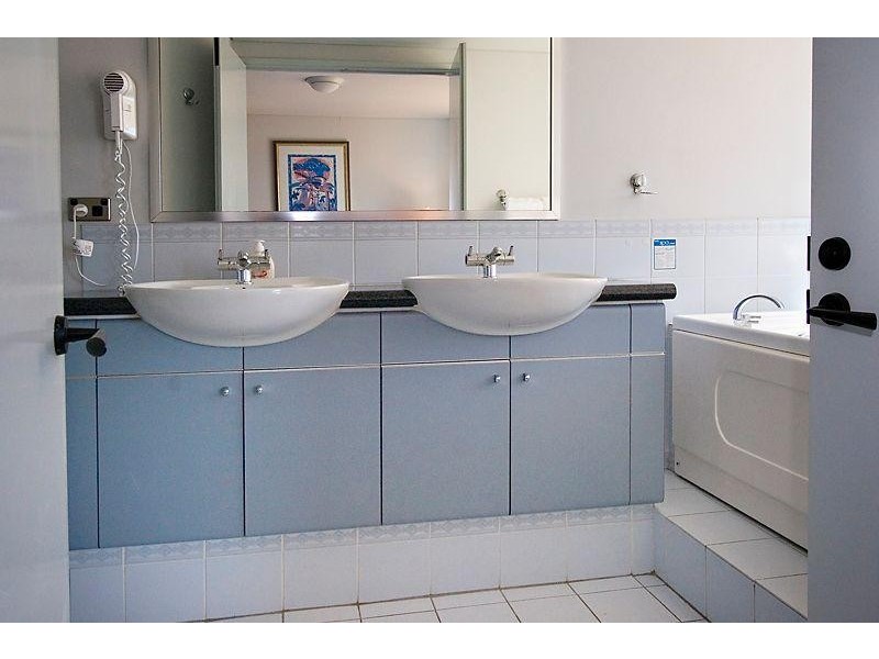 TH 9/183 West Coast Highway, Scarborough WA 6019