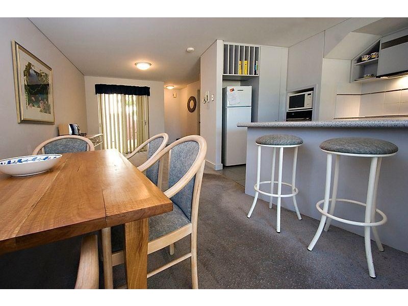 TH 9/183 West Coast Highway, Scarborough WA 6019
