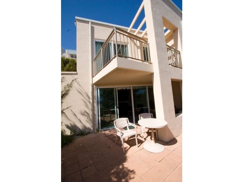 TH 9/183 West Coast Highway, Scarborough WA 6019