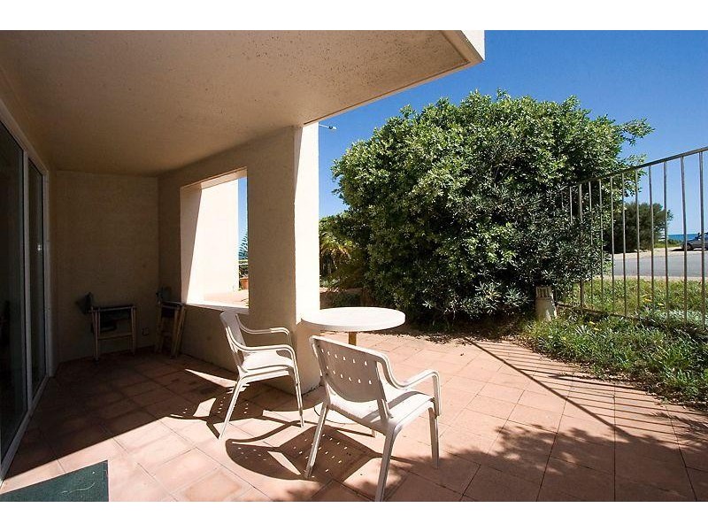 TH 9/183 West Coast Highway, Scarborough WA 6019