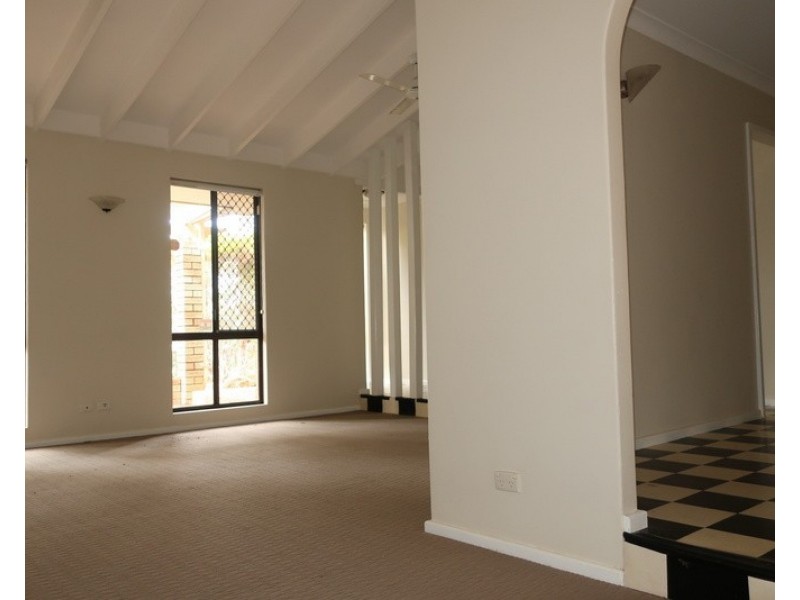 18 Malden Road, Kingsley WA 6026