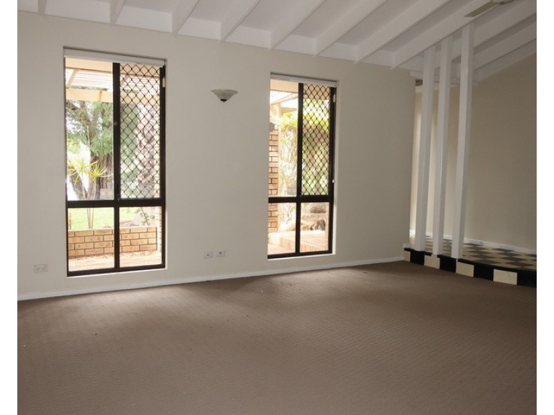 18 Malden Road, Kingsley WA 6026