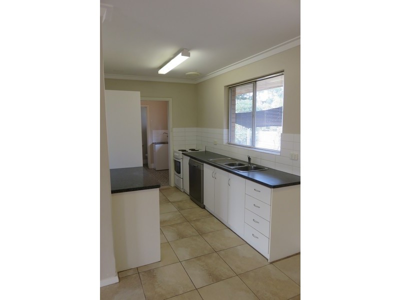 8 Elworthy Place, Karrinyup WA 6018