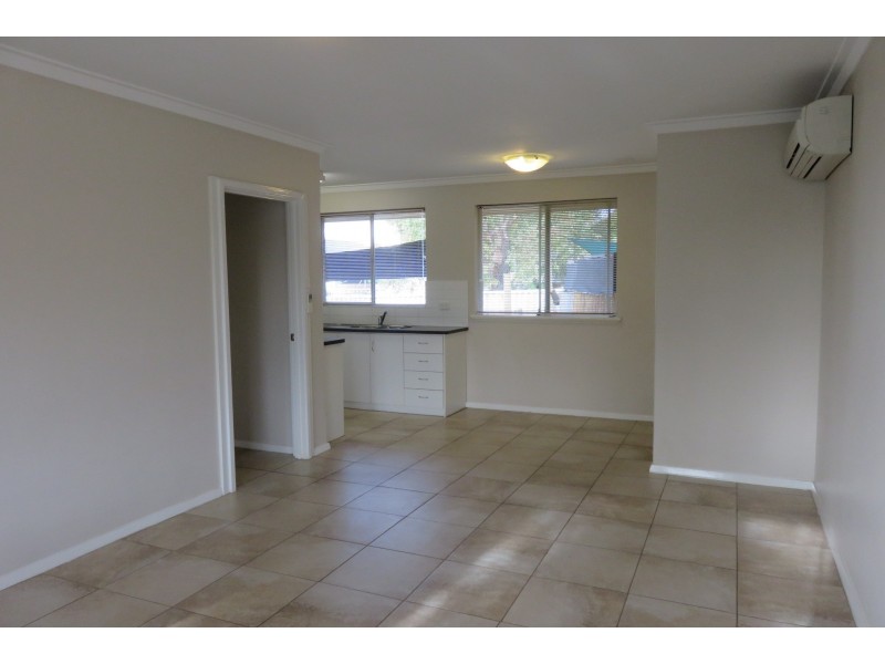 8 Elworthy Place, Karrinyup WA 6018