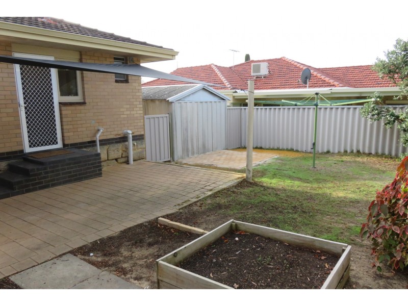 8 Elworthy Place, Karrinyup WA 6018
