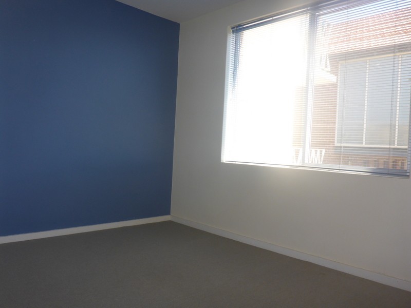 5/8 Robin Street, Menora WA 6050