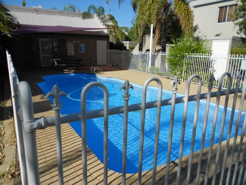 20/4 Waterway Court, Churchlands WA 6018