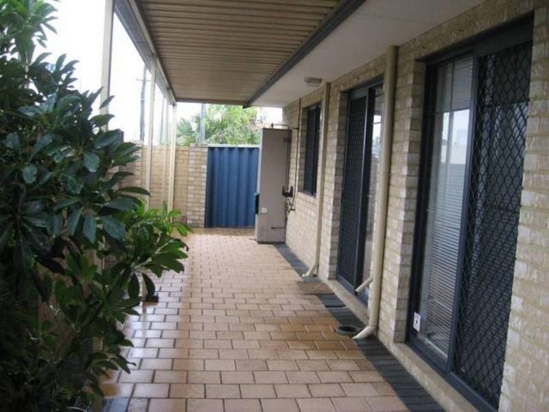 1/4 Cato Street, Glendalough WA 6016