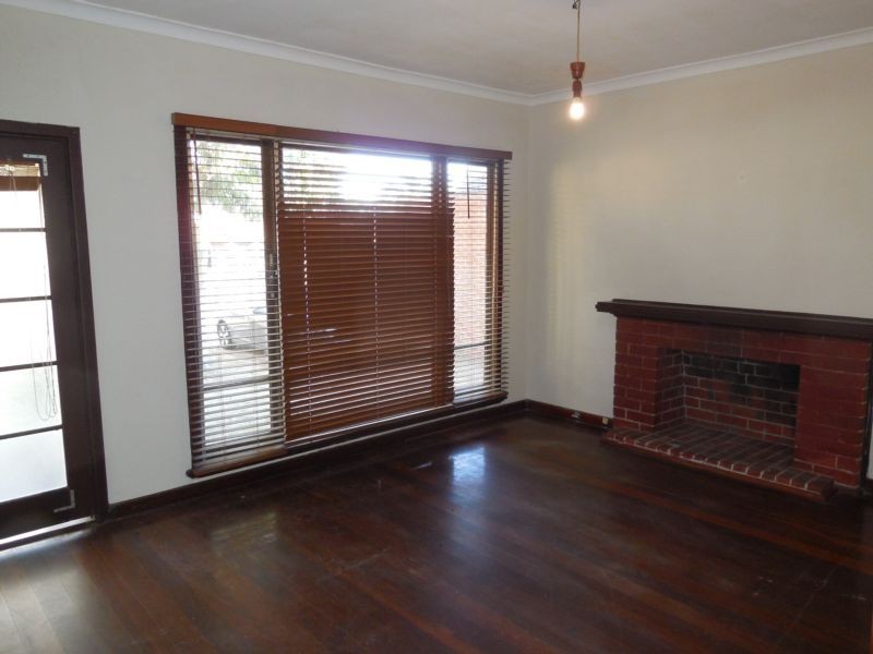 104 Barnes Street, Innaloo WA 6018