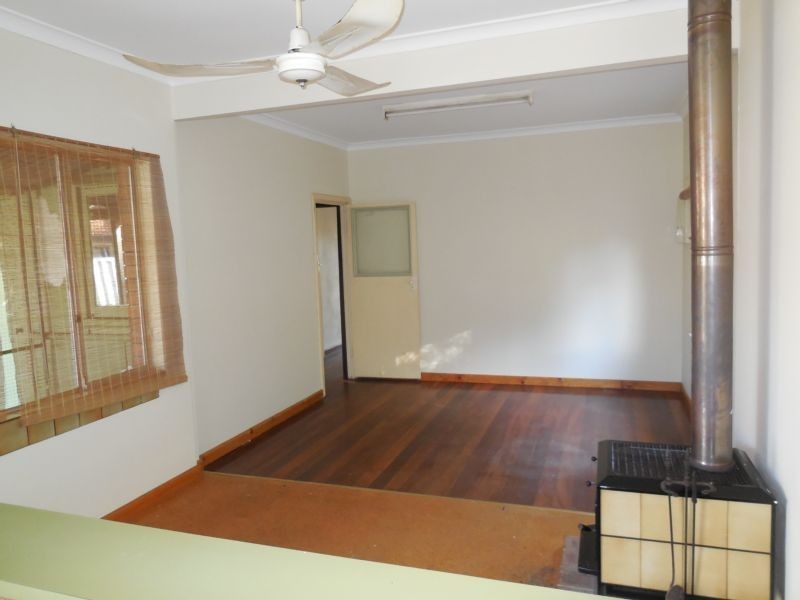 104 Barnes Street, Innaloo WA 6018