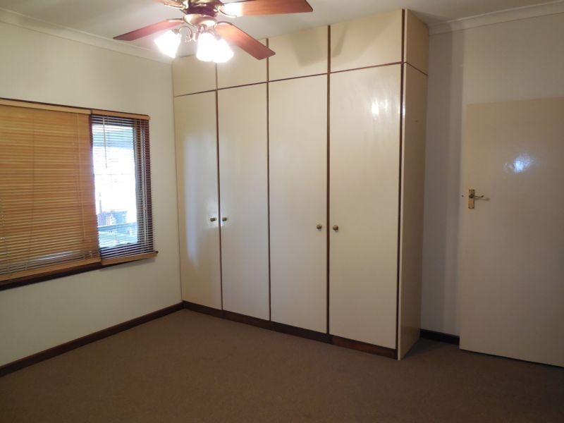 104 Barnes Street, Innaloo WA 6018