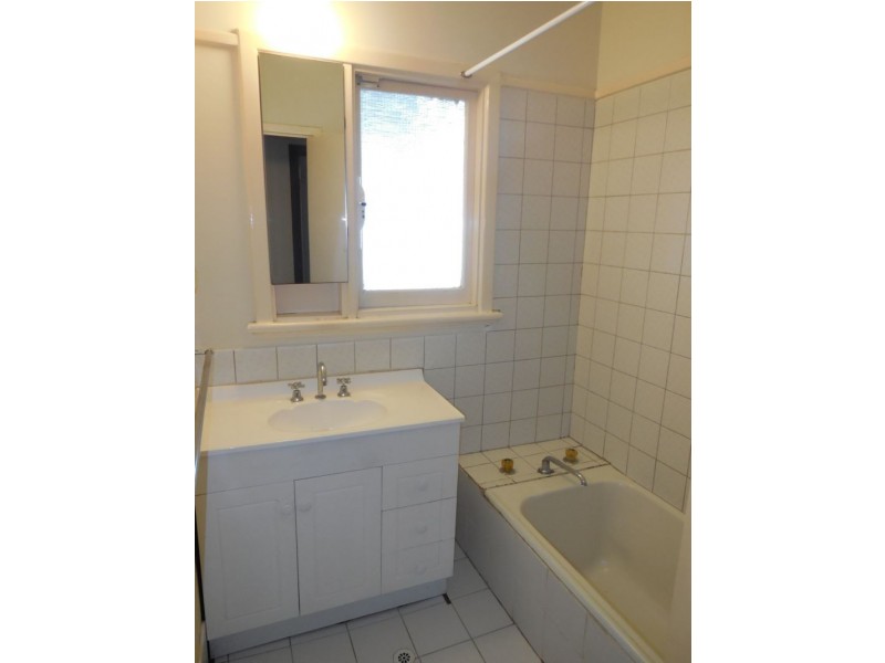 104 Barnes Street, Innaloo WA 6018