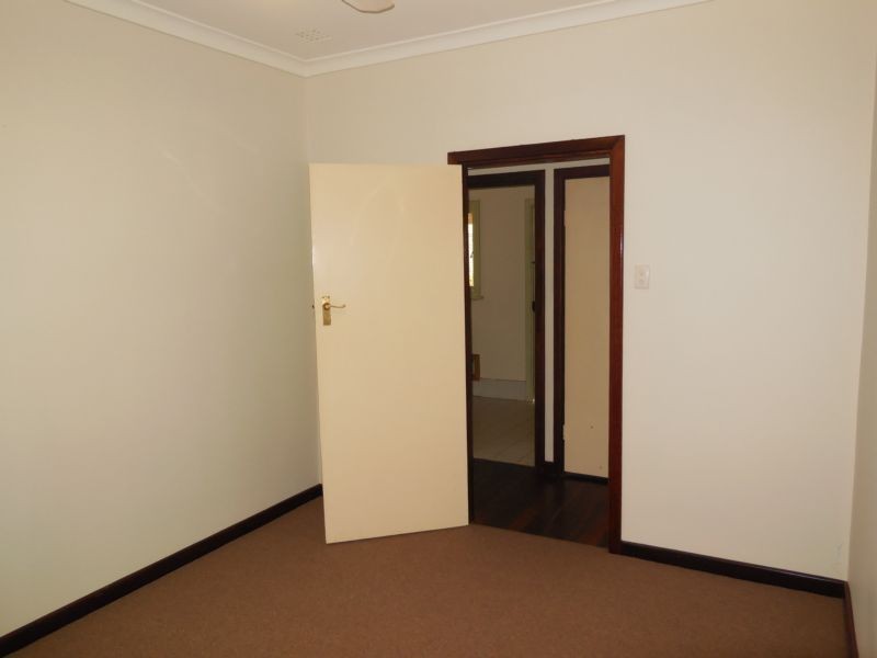 104 Barnes Street, Innaloo WA 6018